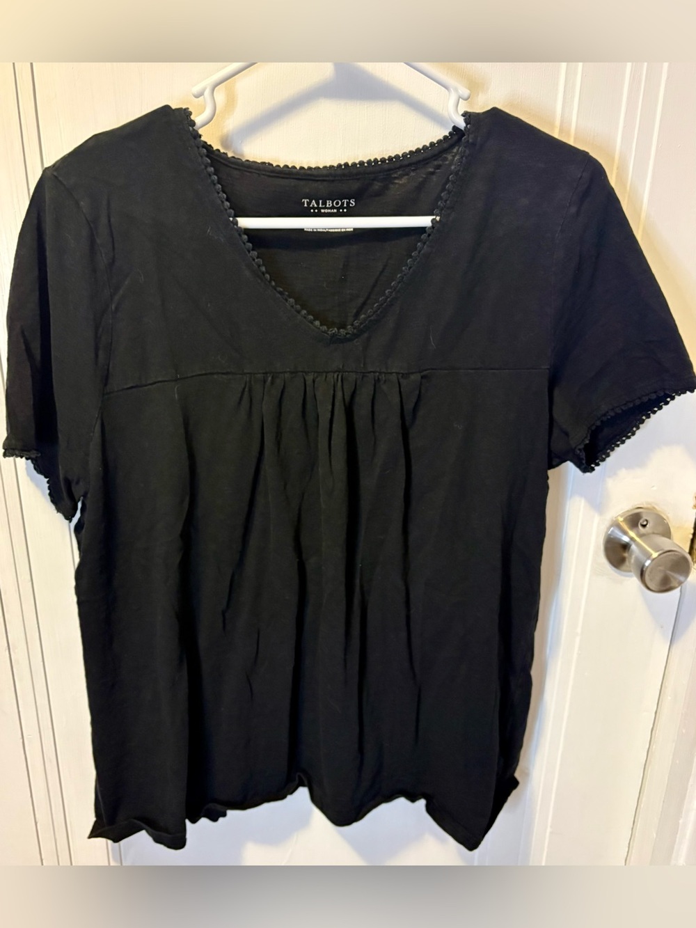 Talbots Black Short Sleeve V-Neck Gathered Short Sleeve Tee